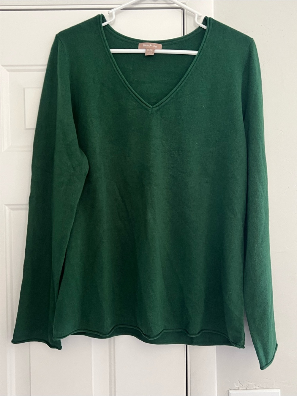 White Stag Forest Green V-Neck Long Sleeve Top